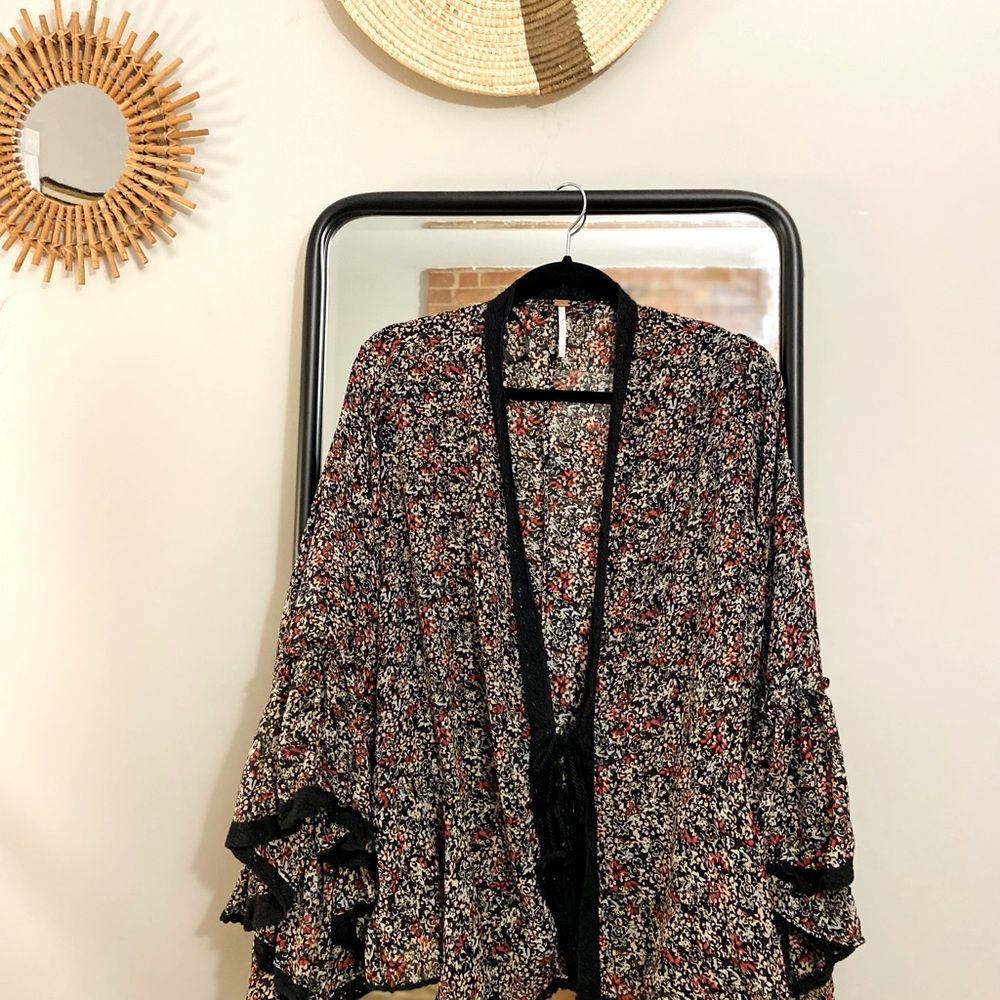 Free People Floral Tie-Front kimono